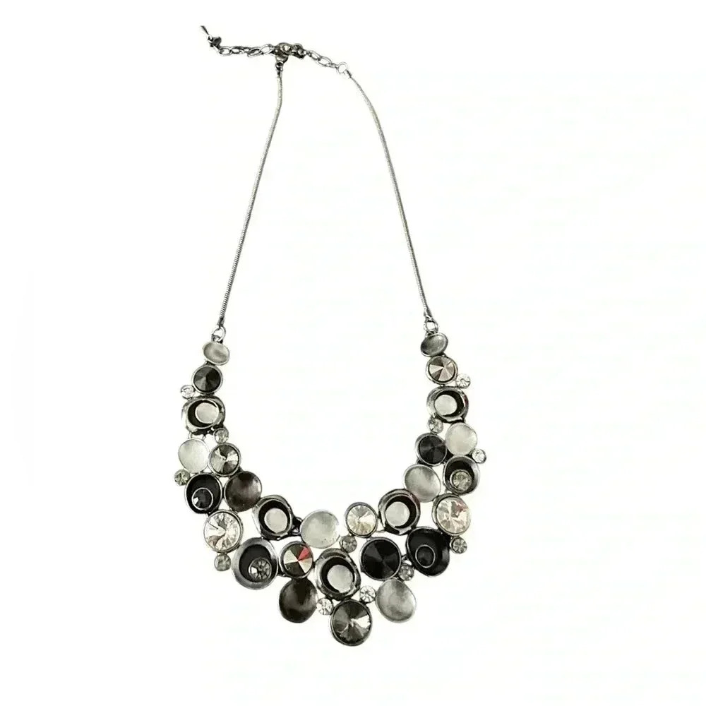 NWOT BLACK SILVER AND WHITE UNIQUE NECKLACE - Picture 2 of 2